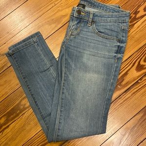 Mossimo low rise skinny jeans super stretch